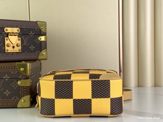 Repladies Chess Messenger-24*24*8CM LOUIS VUITTON 0708